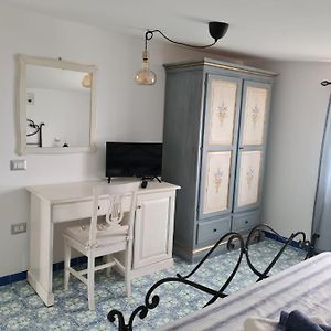 Camera con letto king size